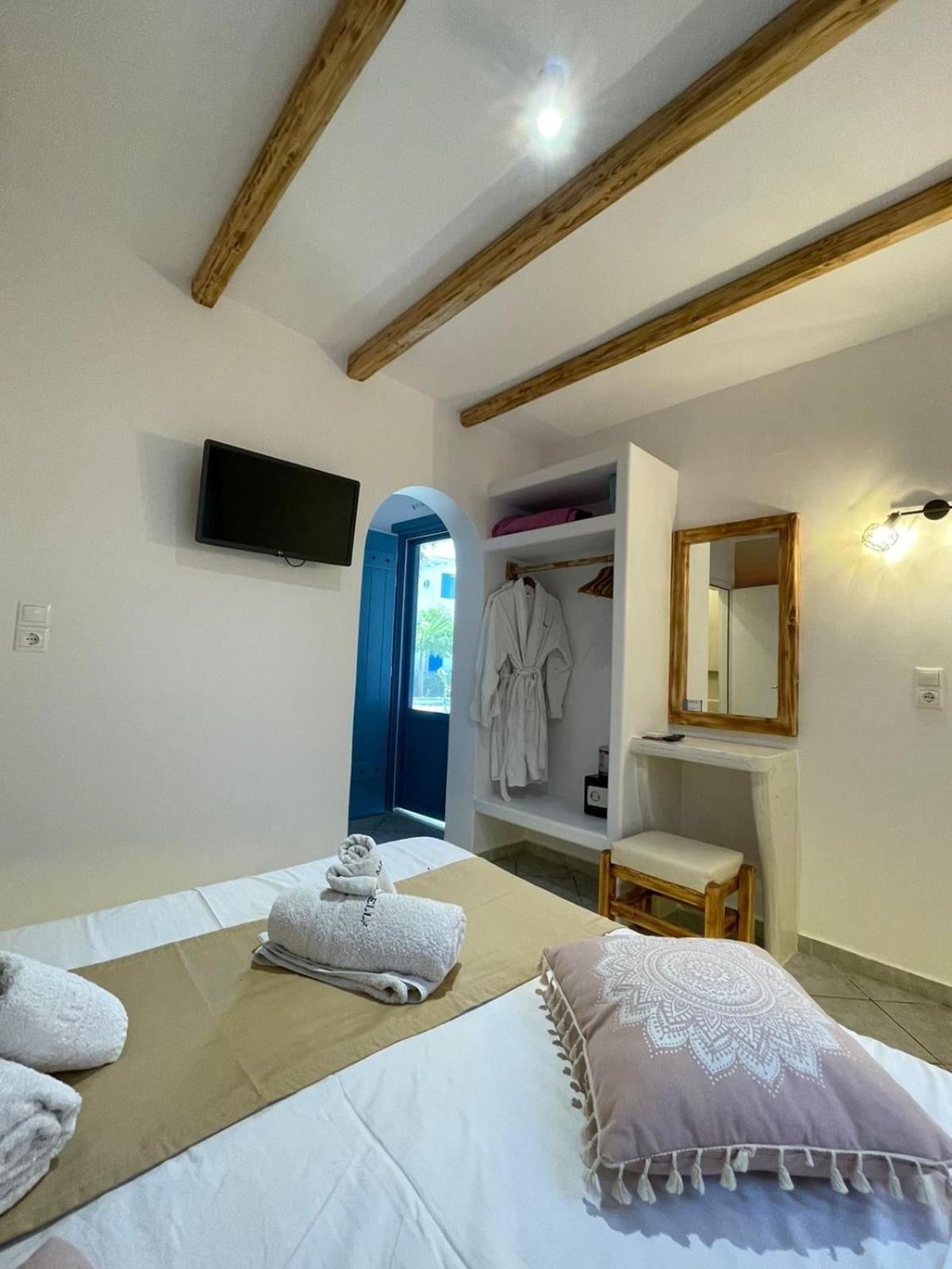Michaella Studios Plaka  Luaran gambar