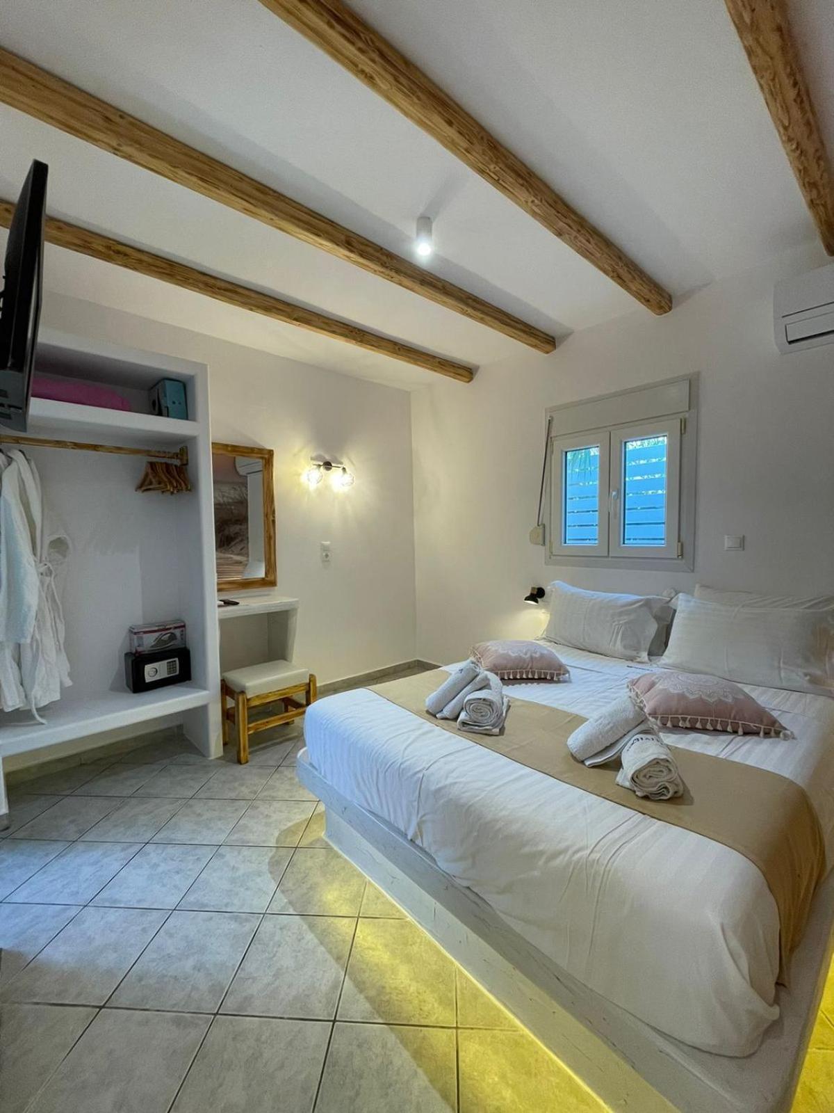 Michaella Studios Plaka  Luaran gambar