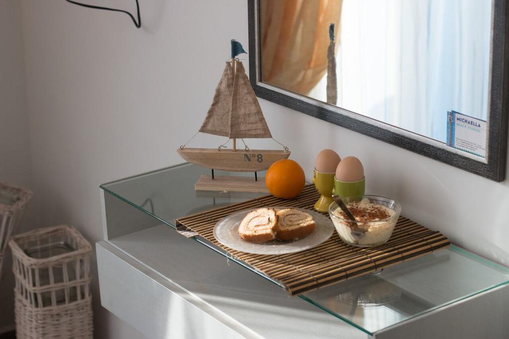 Michaella Studios Plaka  Luaran gambar